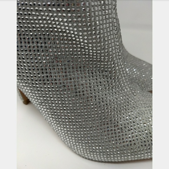 Sold - Picture 4 of 7